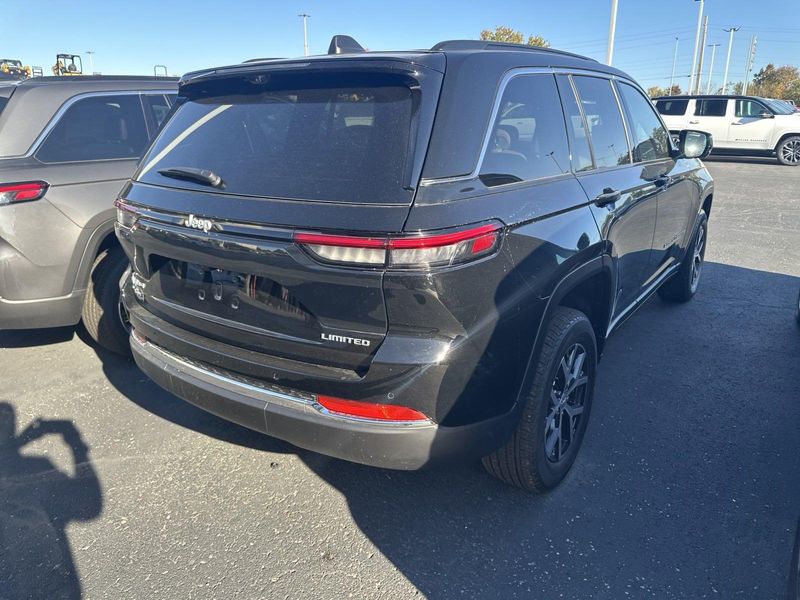 2025 Jeep Grand Cherokee Limited 4x4Image 11