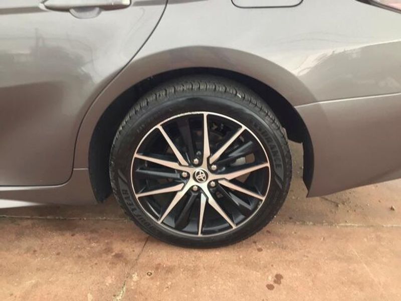 2024 Toyota Camry SEImage 18