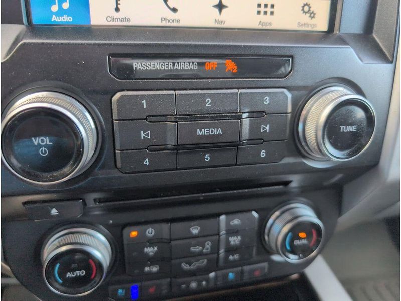 2018 Ford F-150 LariatImage 19