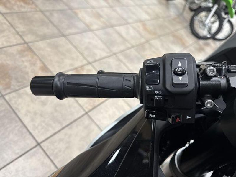 New 2026 Kawasaki NINJA ZX-6R ABS Image 17