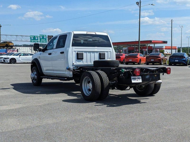 2023 RAM 5500 Chassis Tradesman in a Bright White Clear Coat exterior color and Diesel Gray/Blackinterior. Johnson Dodge 601-693-6343 pixelmotiondemo.com 
