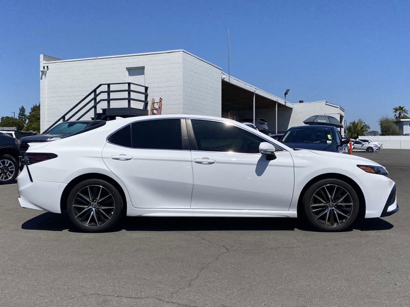 2023 Toyota Camry SEImage 2