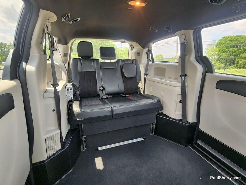 2018 Dodge Grand Caravan SXTImage 49