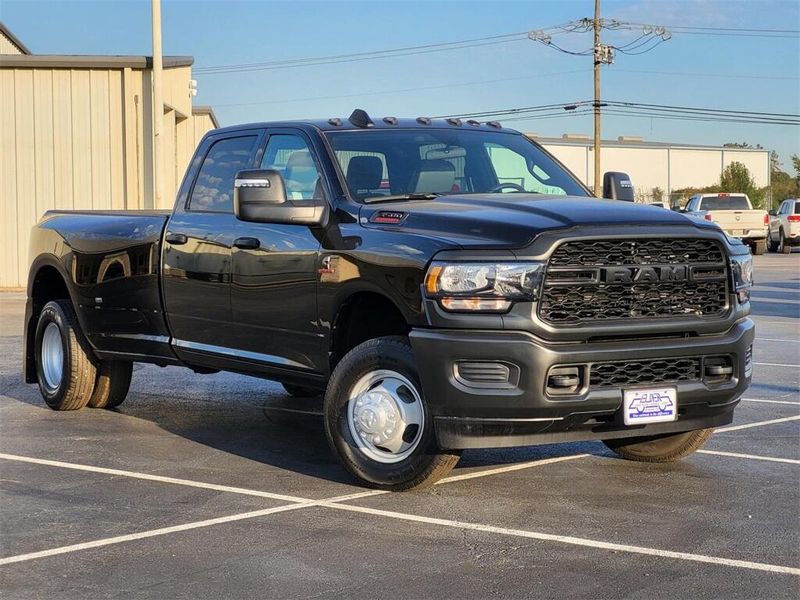 2024 RAM 3500 Tradesman Crew Cab 4x4 8