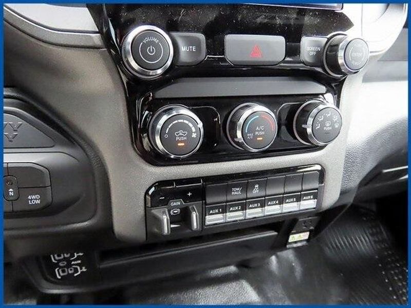 2025 RAM 2500 TradesmanImage 17