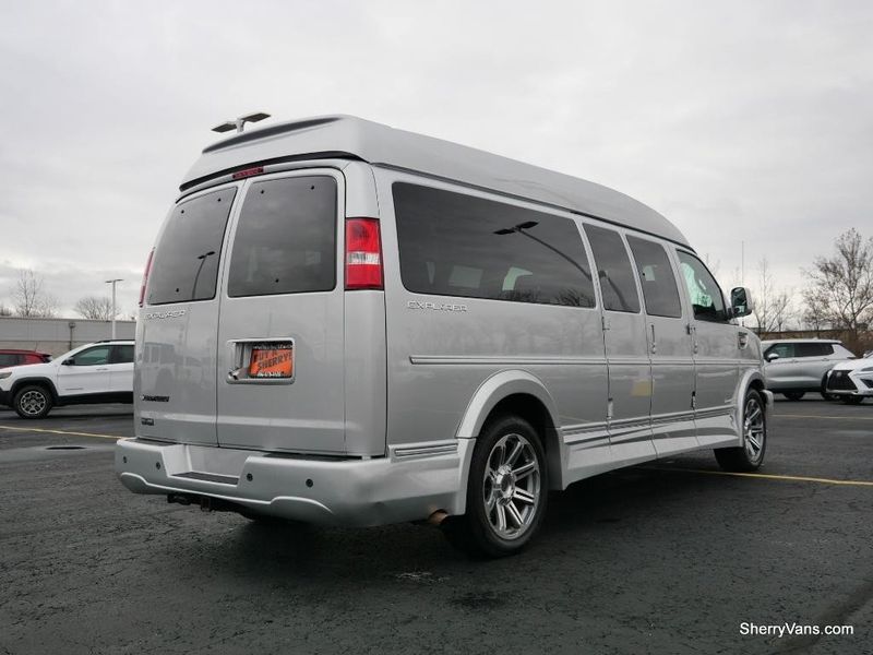 2018 Chevrolet Express 2500 Image 24