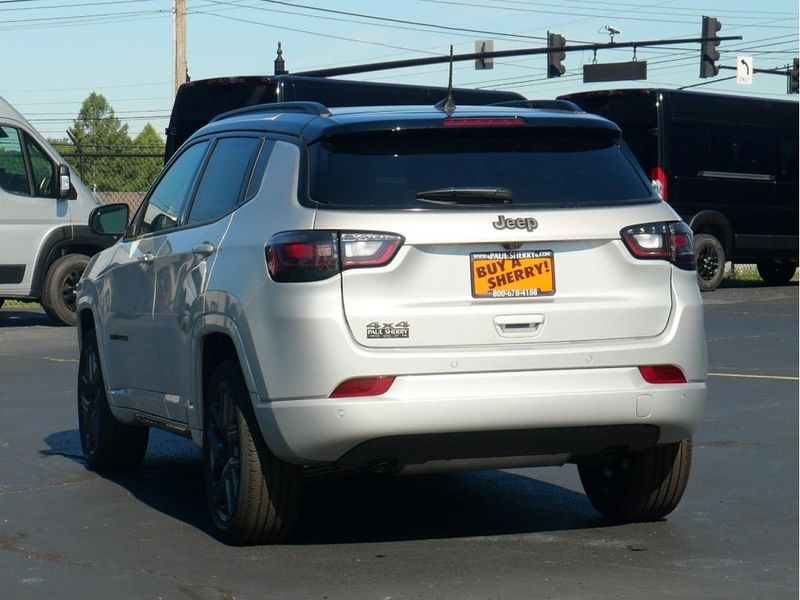 2024 Jeep Compass Limited 4x4Image 13