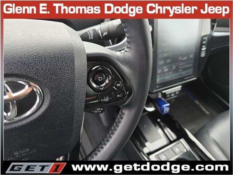 2021 Toyota RAV4 XLE photo 18