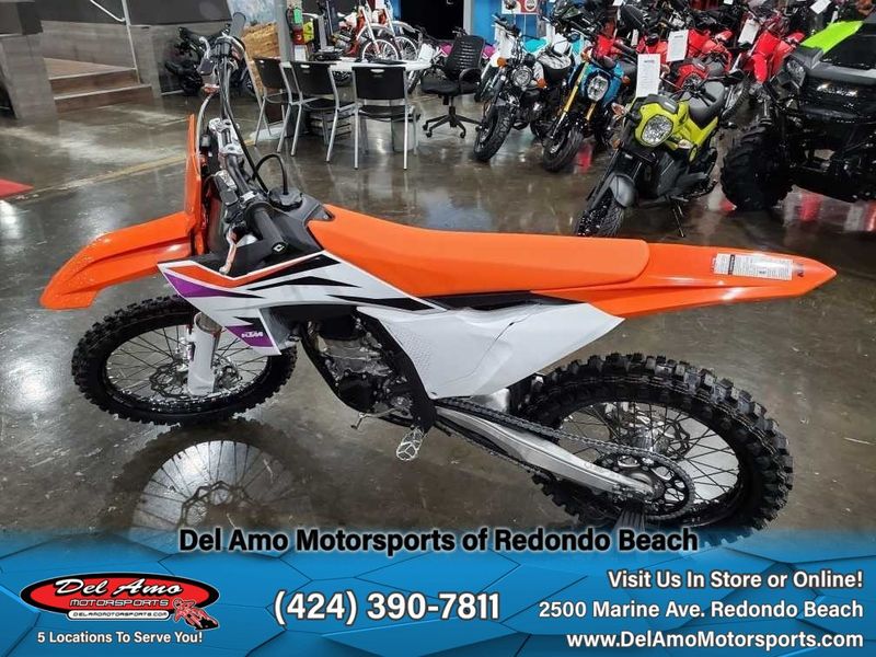 2024 KTM 450 SX-F  in a ORANGE exterior color. Del Amo Motorsports of Redondo Beach (424) 304-1660 delamomotorsports.com 