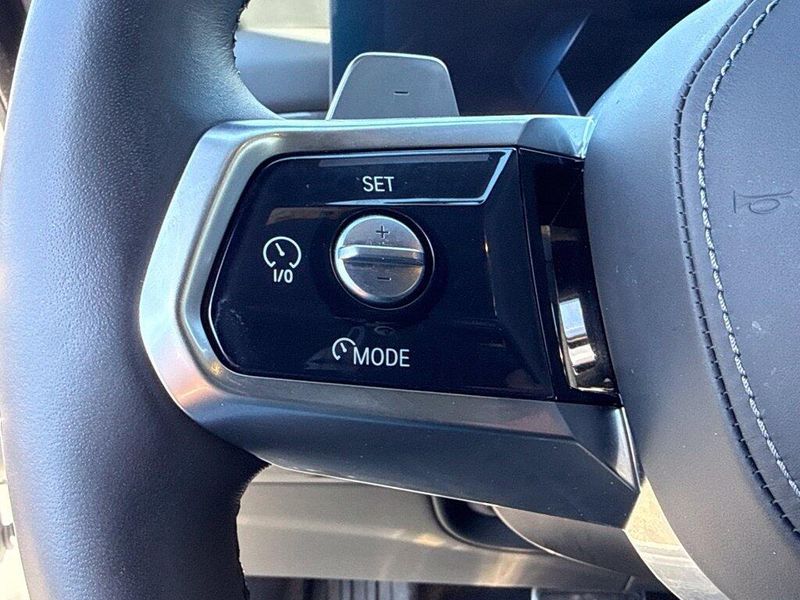 Used 2026 BMW 7 Series 750e xDriveImage 24