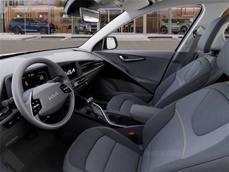New 2025 Kia Niro LXImage 17