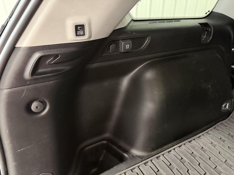 Used 2023 Jeep Grand Cherokee LimitedImage 6