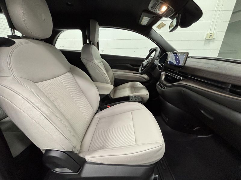 New 2025 Fiat 500e Giorgio Armani Collector