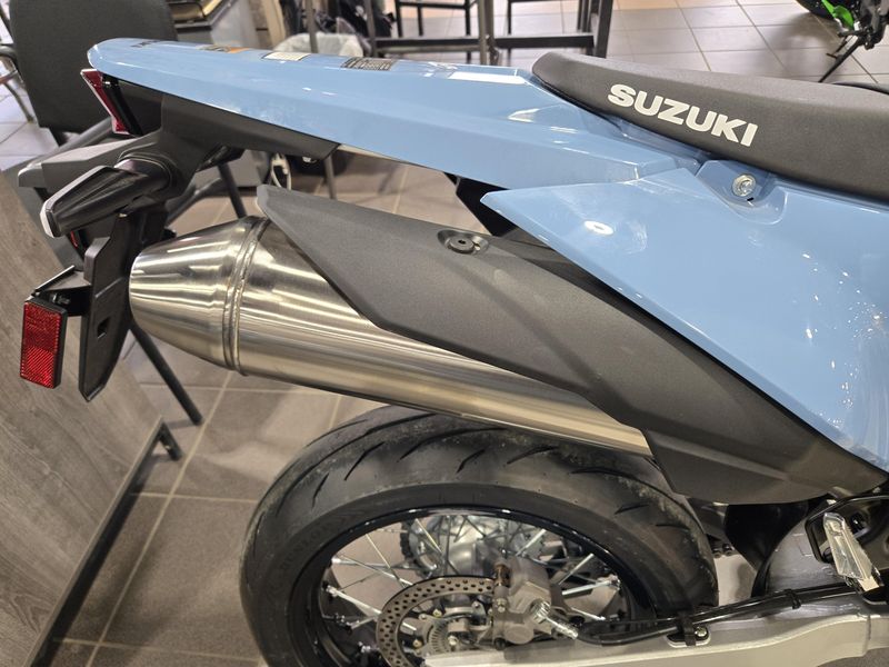 2025 Suzuki DRZ 4SM SKY GRAY Image 13