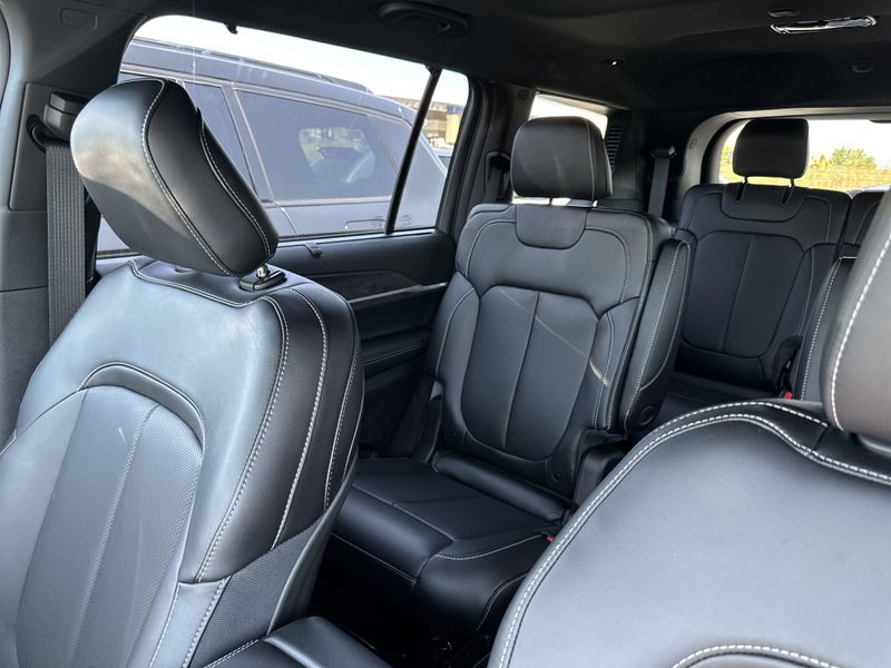 New 2025 Jeep Grand Cherokee L Limited 4x4Image 31