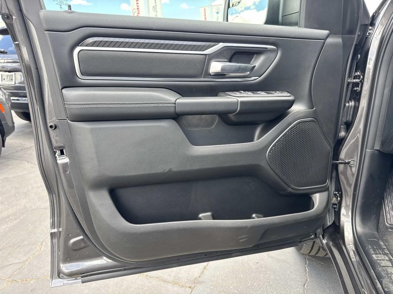New 2026 RAM 1500 Big Horn Crew Cab 4x2 5'7' Box