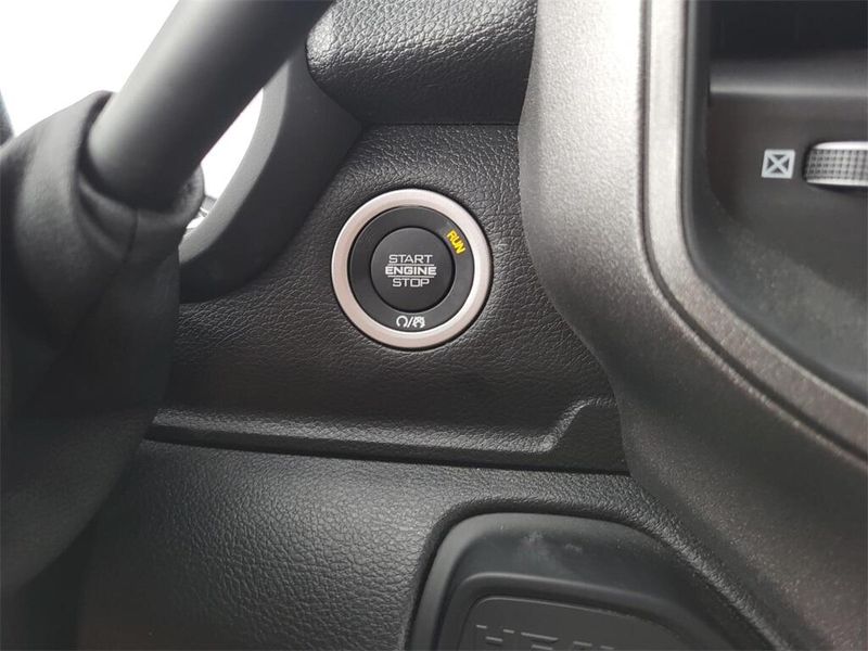 2025 RAM 2500 Tradesman Crew Cab 4x4 8