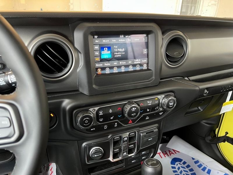 2022 Jeep Wrangler Unlimited Sport SImage 3