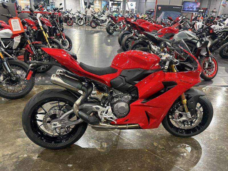 New 2026 Ducati PANIGALE V2 S 896 Image 11