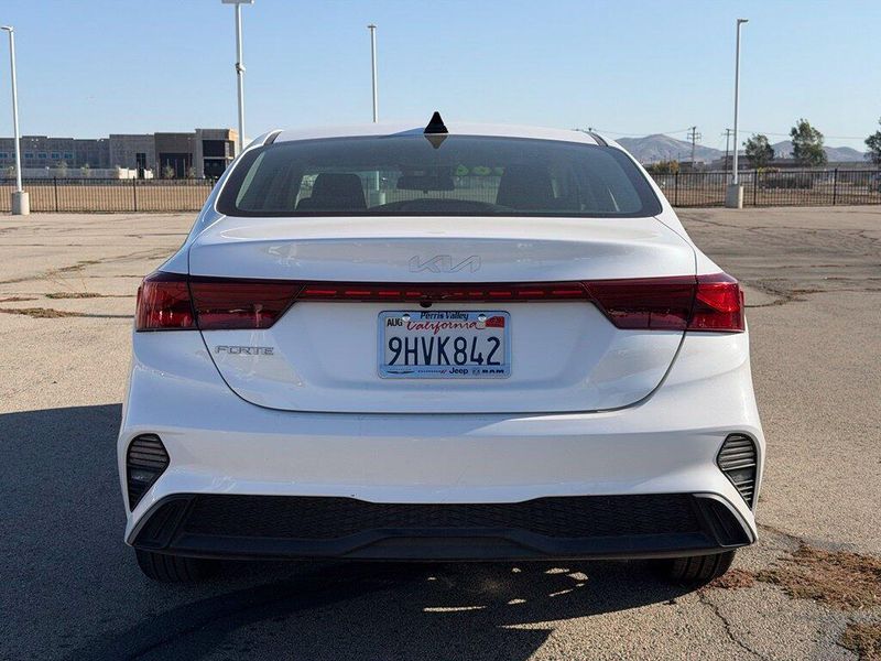 Used 2023 Kia Forte LXSImage 6