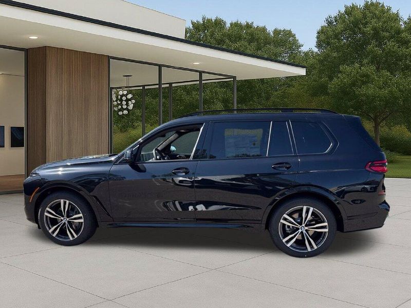 New 2027 BMW X7 xDrive40iImage 13