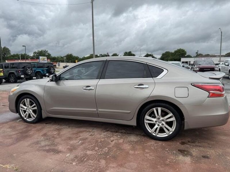 2013 Nissan Altima 3.5 SLImage 8