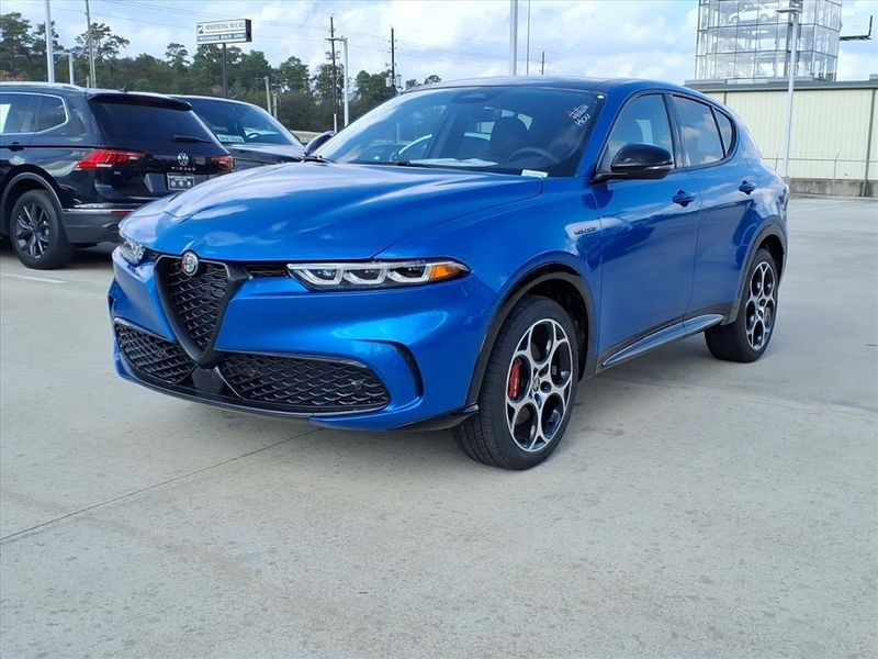 New 2025 Alfa Romeo Tonale AwdImage 2