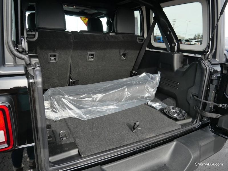2023 Jeep Wrangler 4-door Sport Altitude 4x4Image 9
