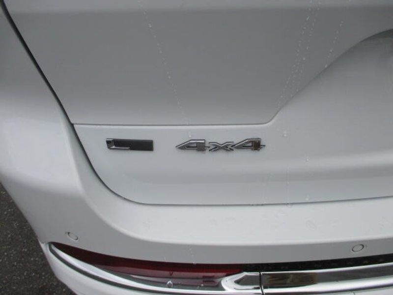 Used 2022 Jeep Grand Cherokee L OverlandImage 12