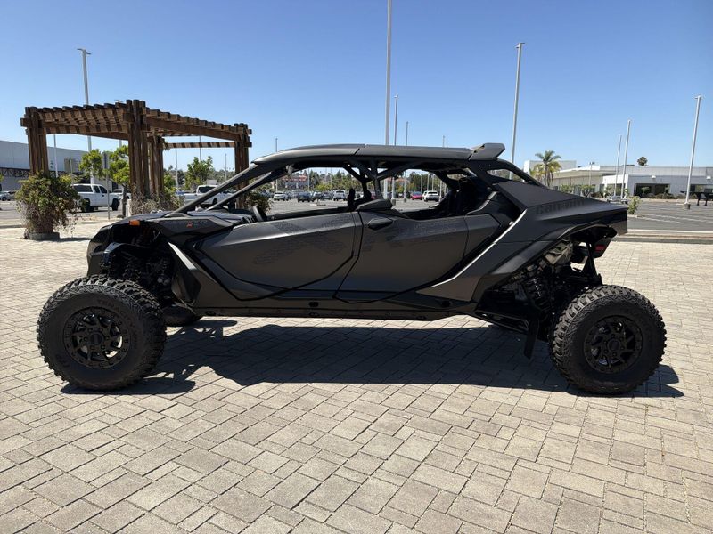 New 2026 Can-Am MAVERICK R MAX X RS 999T DCT Image 14
