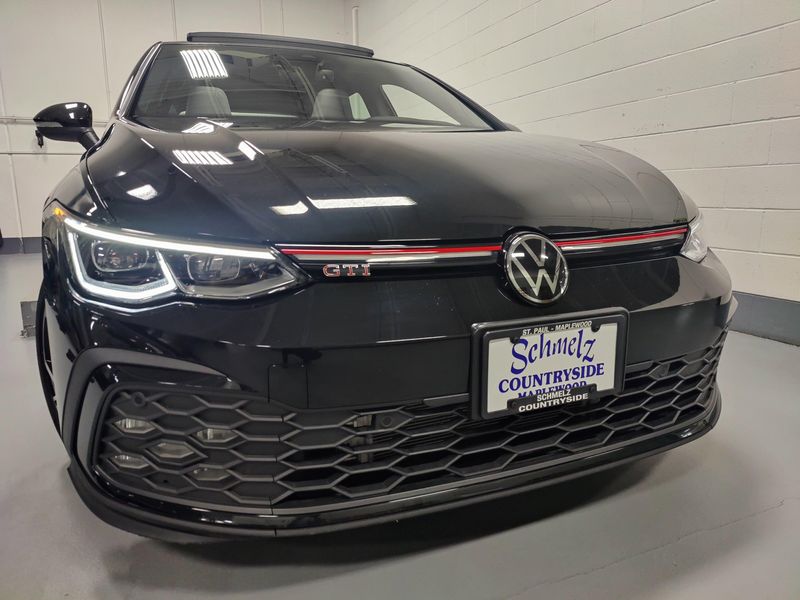 Used 2024 Volkswagen Golf GTI SE w/SunroofImage 2