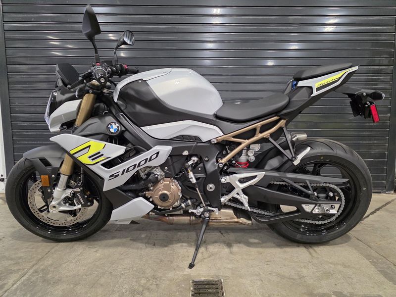 2022 S 1000 R