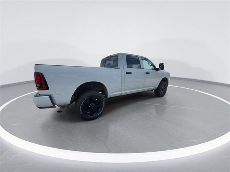 New 2026 RAM 2500 Black Express Crew Cab 4x4 6