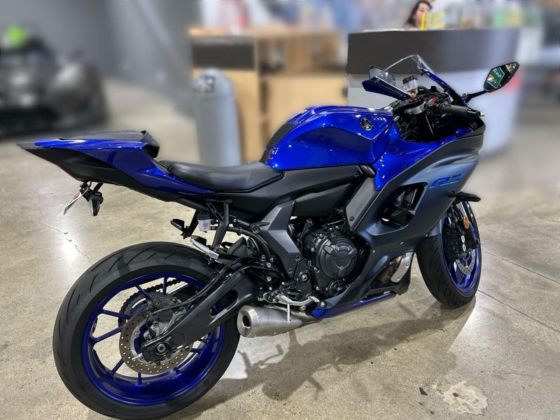 Used 2023 Yamaha YZF-R7 Image 12