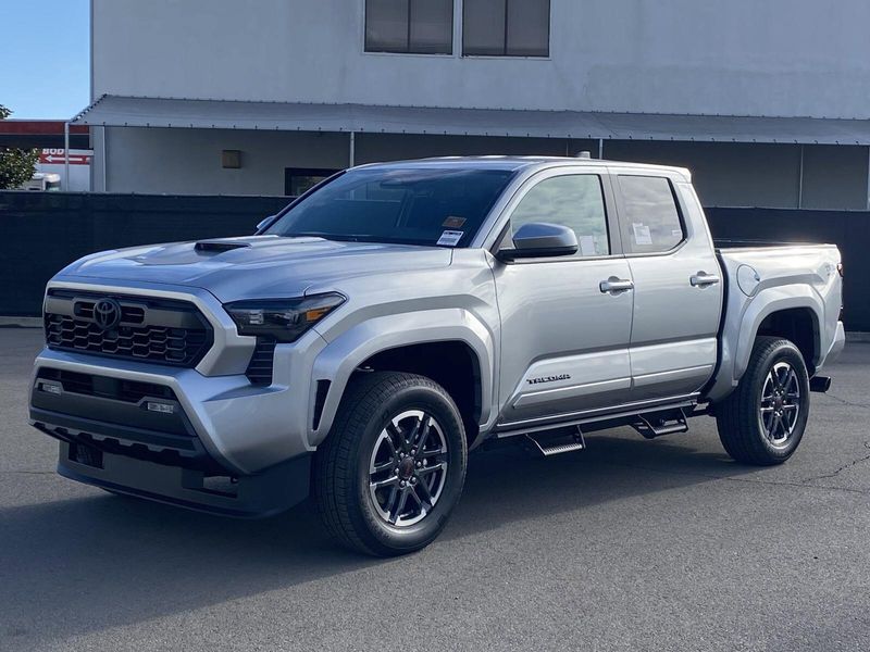 2025 Toyota Tacoma TRD SportImage 6