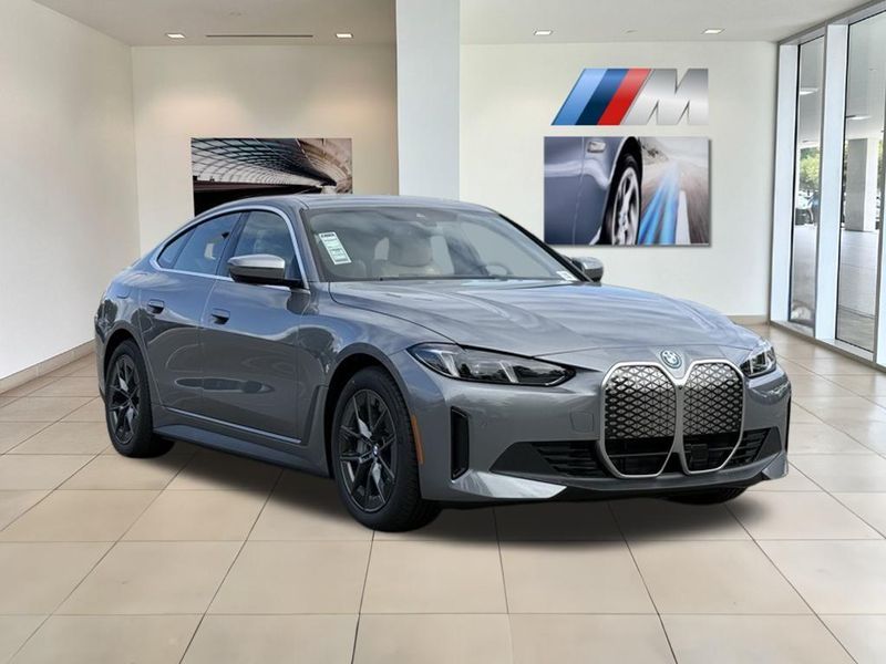 2025 BMW i4 eDrive40Image 4