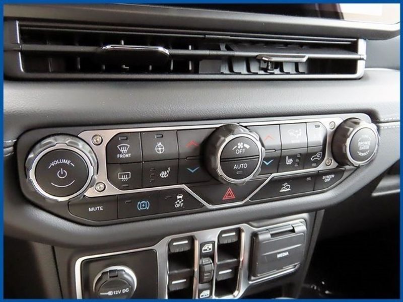 2024 Jeep Wrangler 4xE Sahara 4xeImage 19