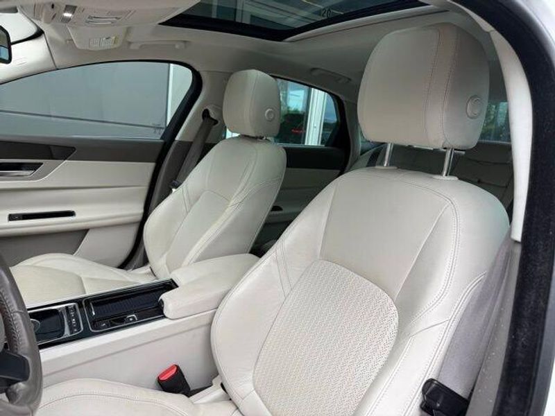 Used 2016 Jaguar XF 35t Prestige