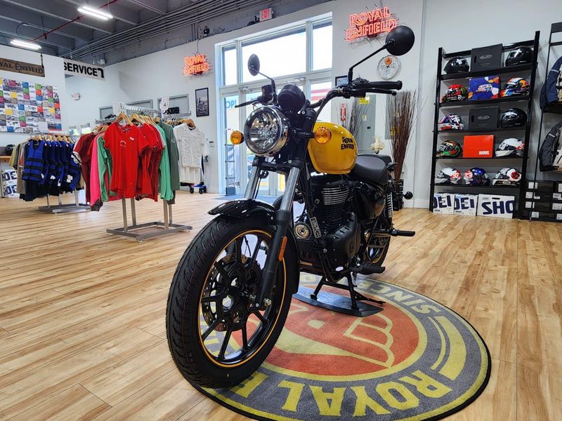 New 2024 Royal Enfield METEOR 350 Image 9
