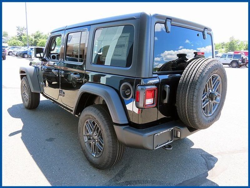 2024 Jeep Wrangler Sport SImage 5