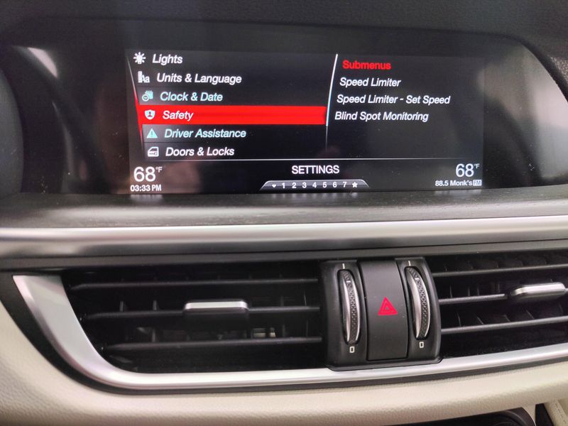 Used 2019 Alfa Romeo Stelvio Ti Nero AWD w/Sunroof/NavImage 21