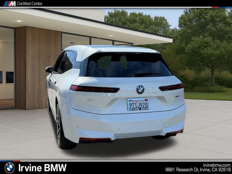 Used 2026 BMW iX xDrive60Image 11