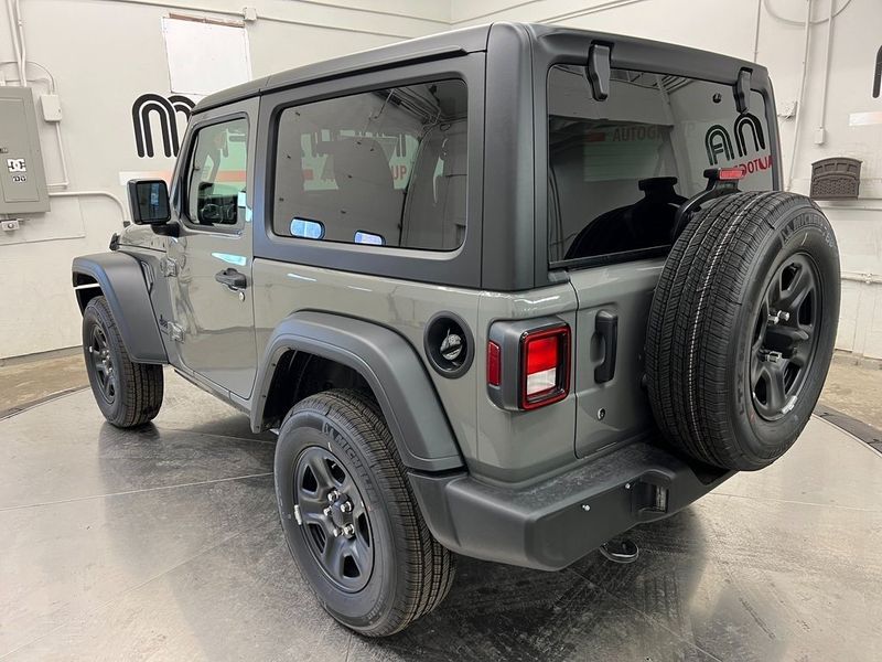 2023 Jeep Wrangler SportImage 8