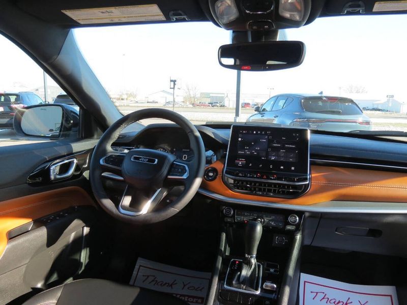 Used 2024 Jeep Compass Limited 4x4 4dr SUVImage 11