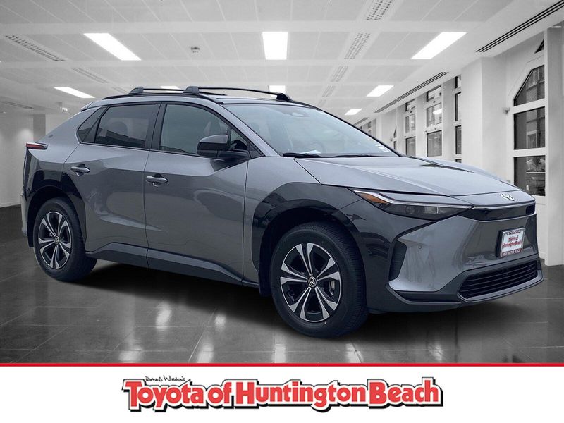 2025 Toyota bZ4X XLEImage 1