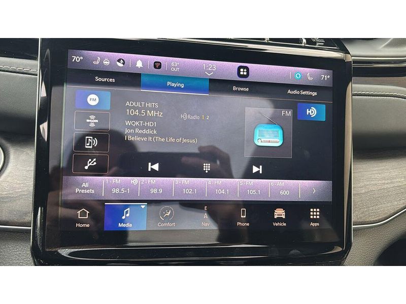 Used 2022 Jeep Grand Cherokee OverlandImage 17