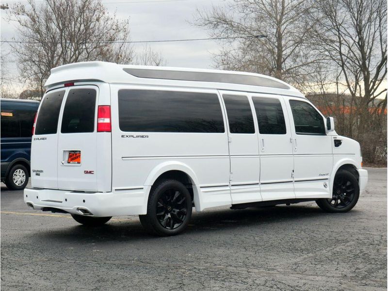 2023 GMC Savana Cargo Image 12