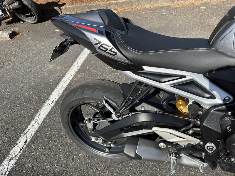 2024 Triumph Street Triple 765 RS 
