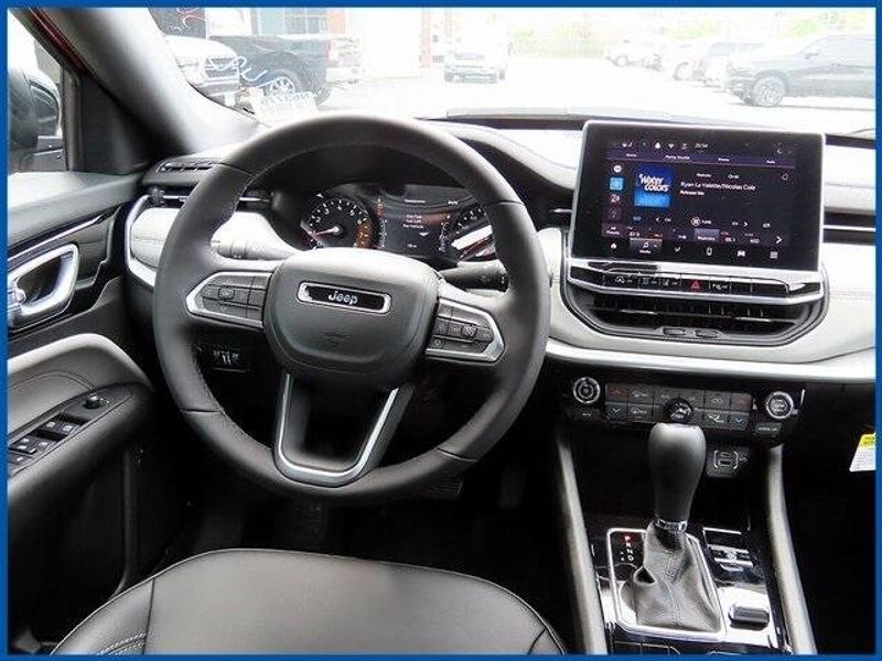 2025 Jeep Compass LimitedImage 11