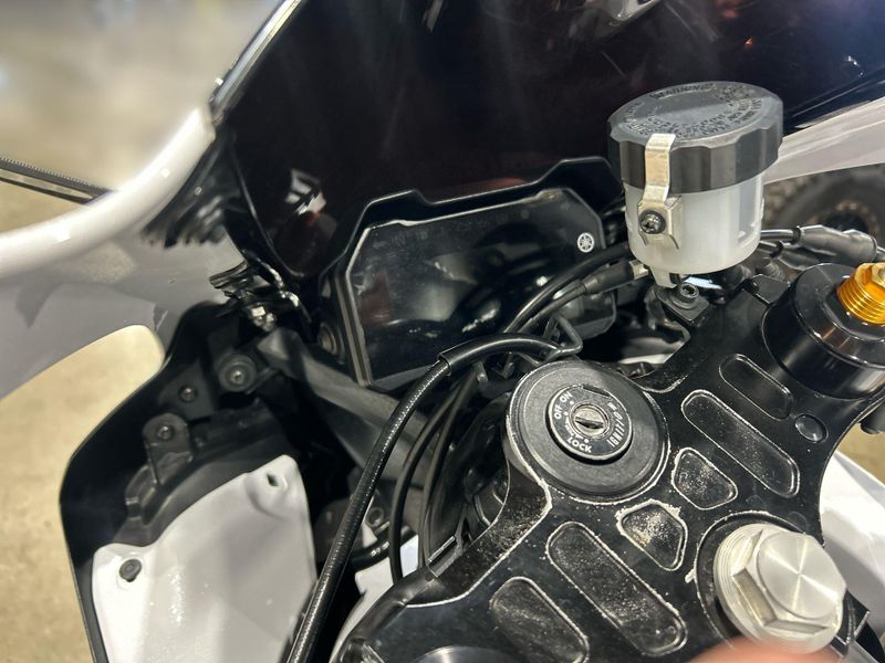 2023 Yamaha YZF-R7 Image 24